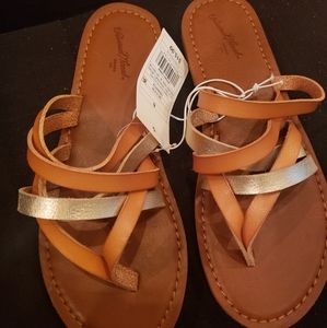 New sandals - Size 6